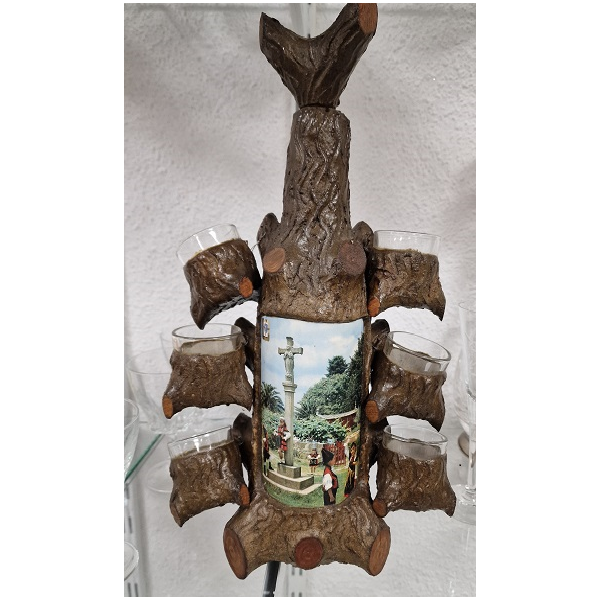 Juego botella y chupitos Tronco