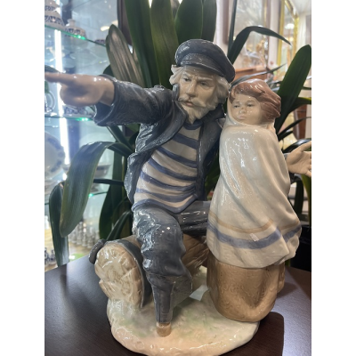 Figura Nao marinero con niña