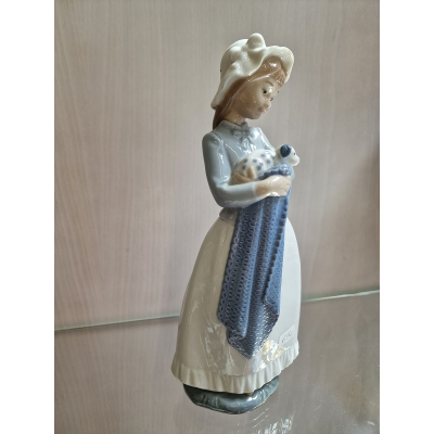 Figura Nao mujer con dálmata