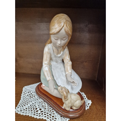 Figura Galos niña con perro
