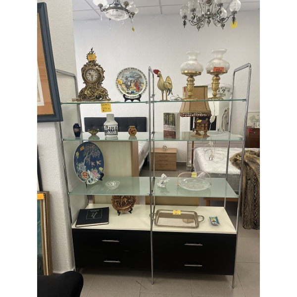 Estantería de cristal