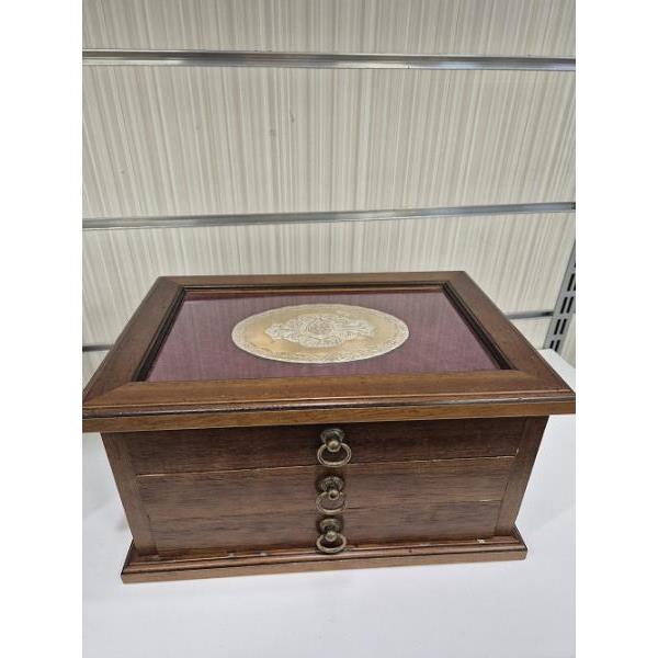 Caja plata de ley y madera
